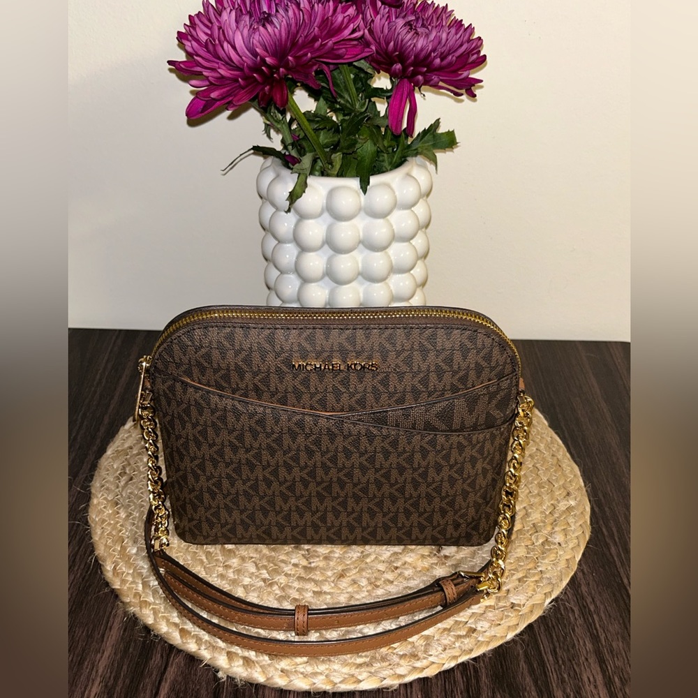 Michael Kors Jet Set Travel Crossbody